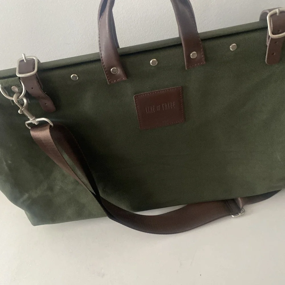 Bespoke Post Line of Trade Canvas Crossbody Duffel Weekender Olive Green Bag